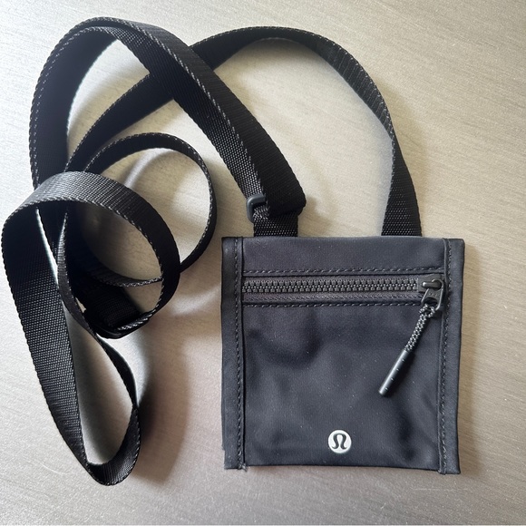 lululemon athletica Bags Lululemon Ever Ready Crossbody Black Wallet Poshmark